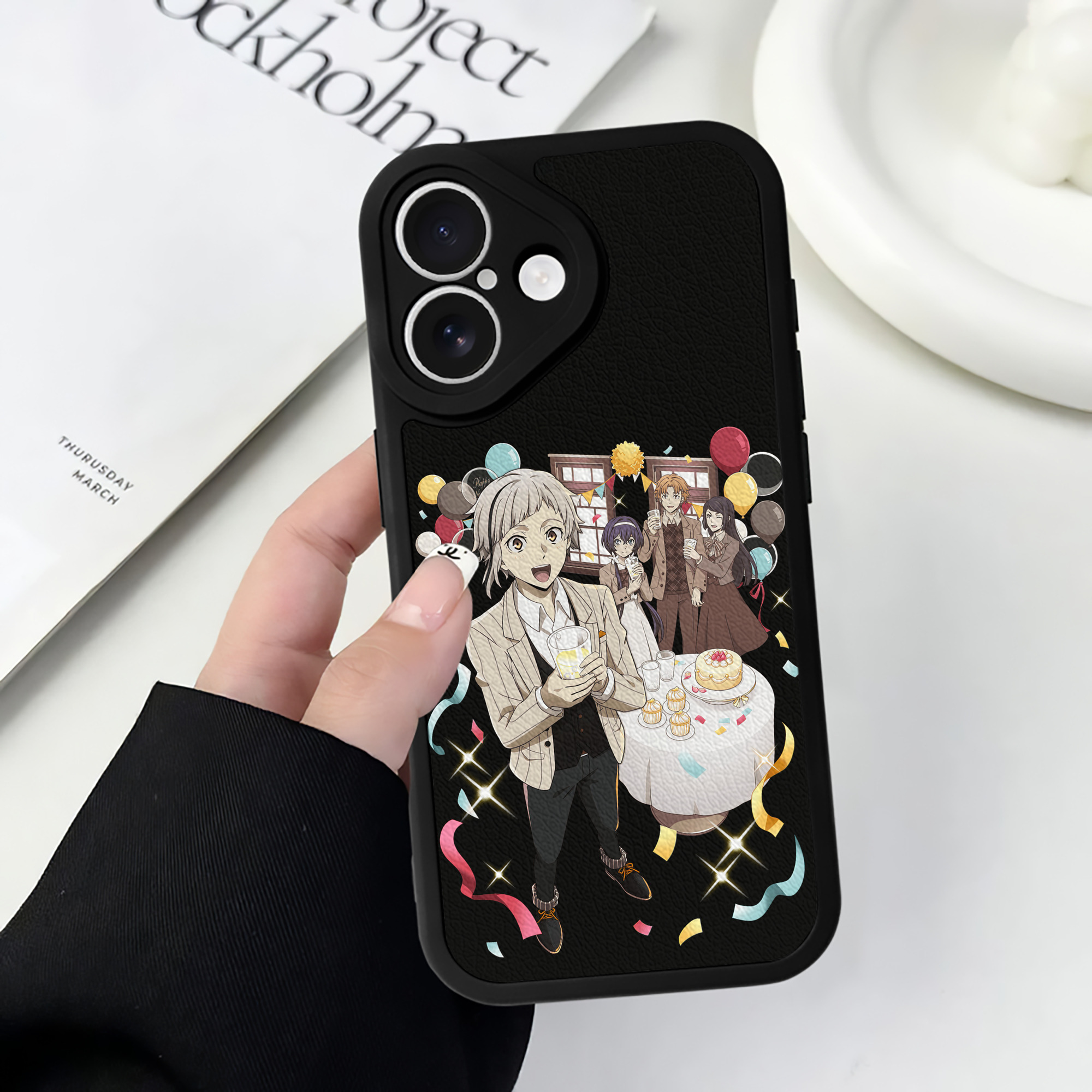 （画像用） 文豪ストレイドッグス Bungo Stray Dogs 【iPhone 16シリーズ対応】シリコンスマホケース（レザー調） 材質：シリコン